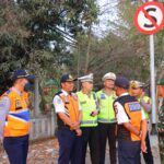 Pantura Batas Kendal-Semarang Jadi Langganan Truk Parkir, Warga Resah