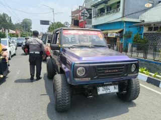 Polres Wonosobo Gencarkan Razia Jeep Wisata Langgar Aturan di Jalan Raya